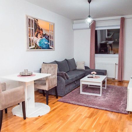 Apartman Royal 2 Doboj Exteriör bild