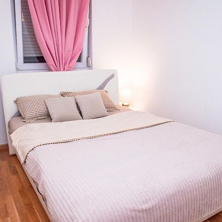 Apartman Royal 2 Doboj Exteriör bild