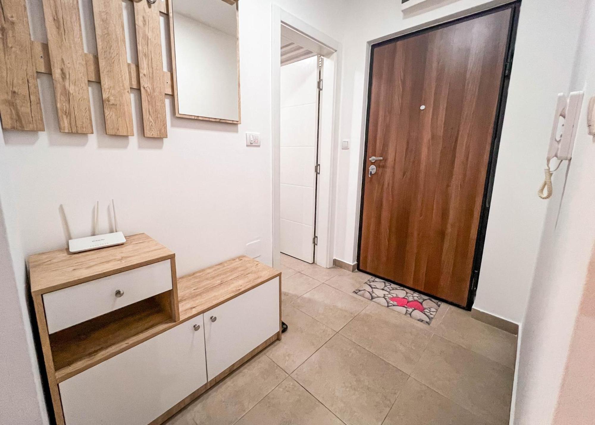 Apartman Royal 2 Doboj Exteriör bild