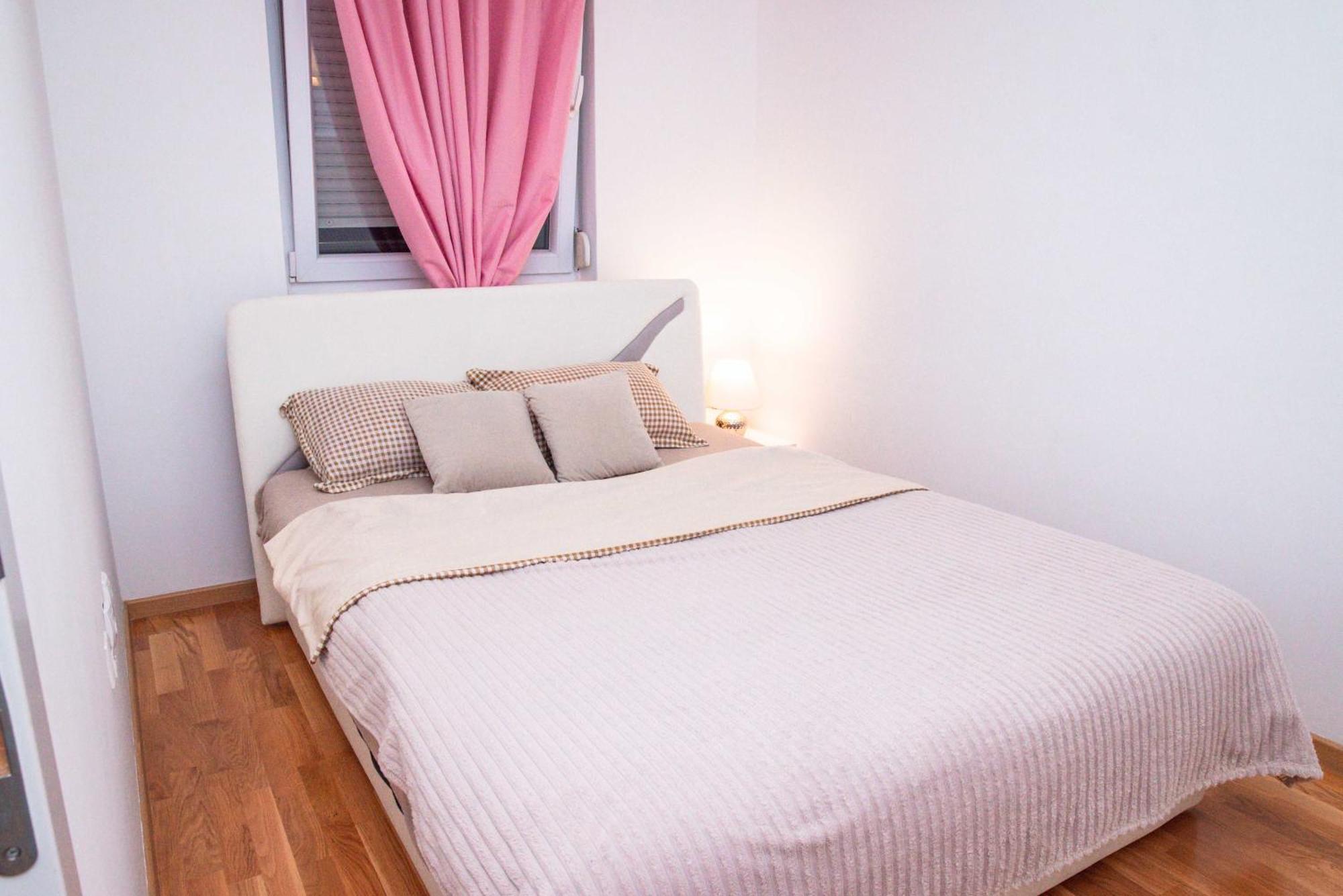 Apartman Royal 2 Doboj Exteriör bild