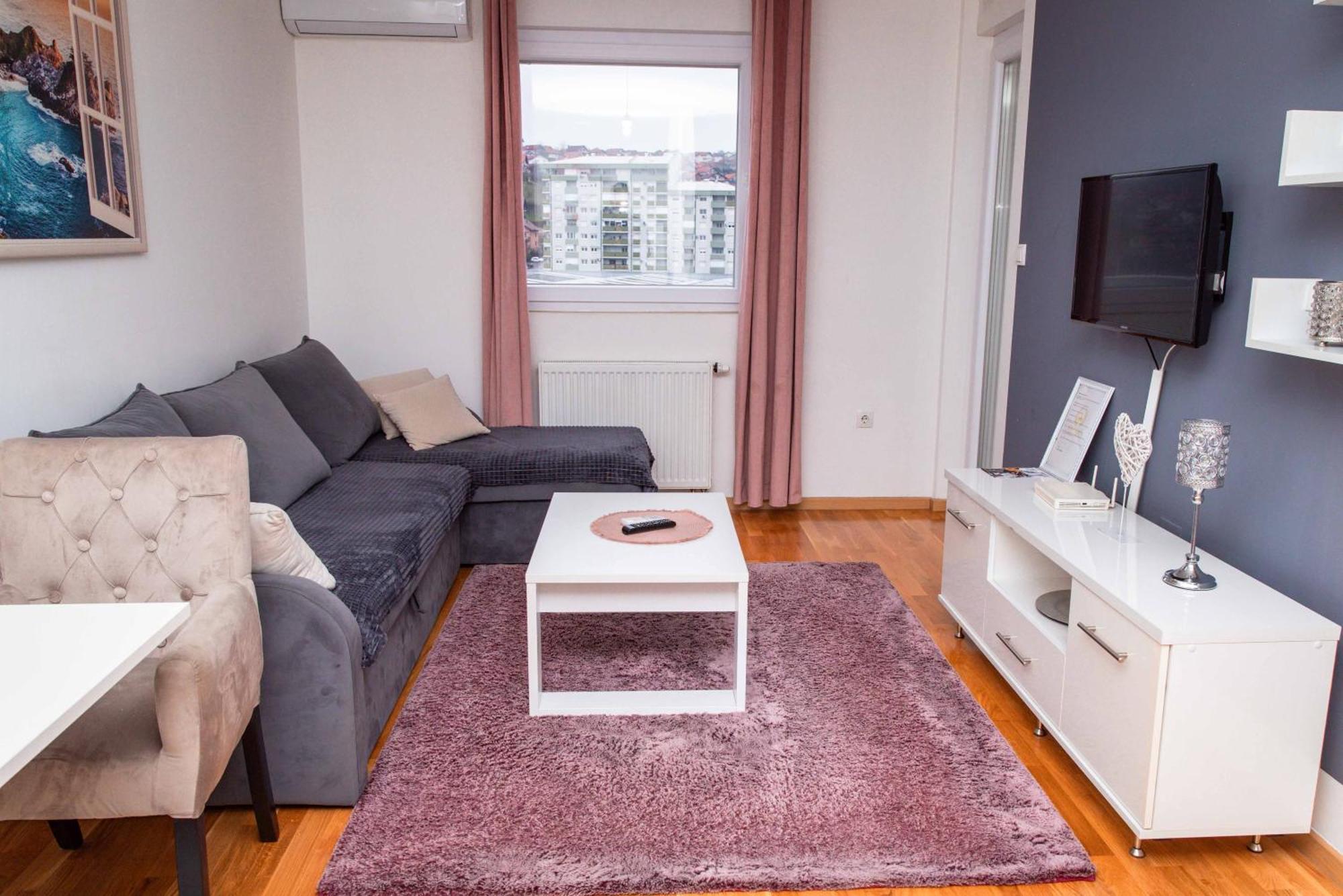 Apartman Royal 2 Doboj Exteriör bild